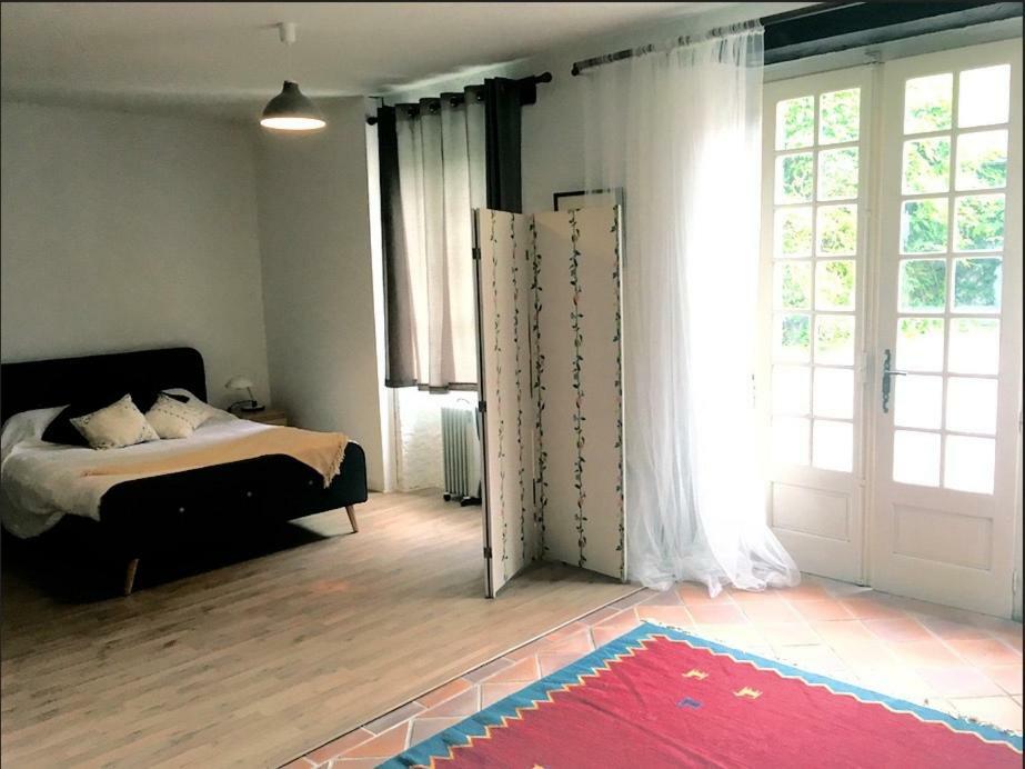 Maison Lyre, Pompadour Hotel Arnac-Pompadour Bagian luar foto