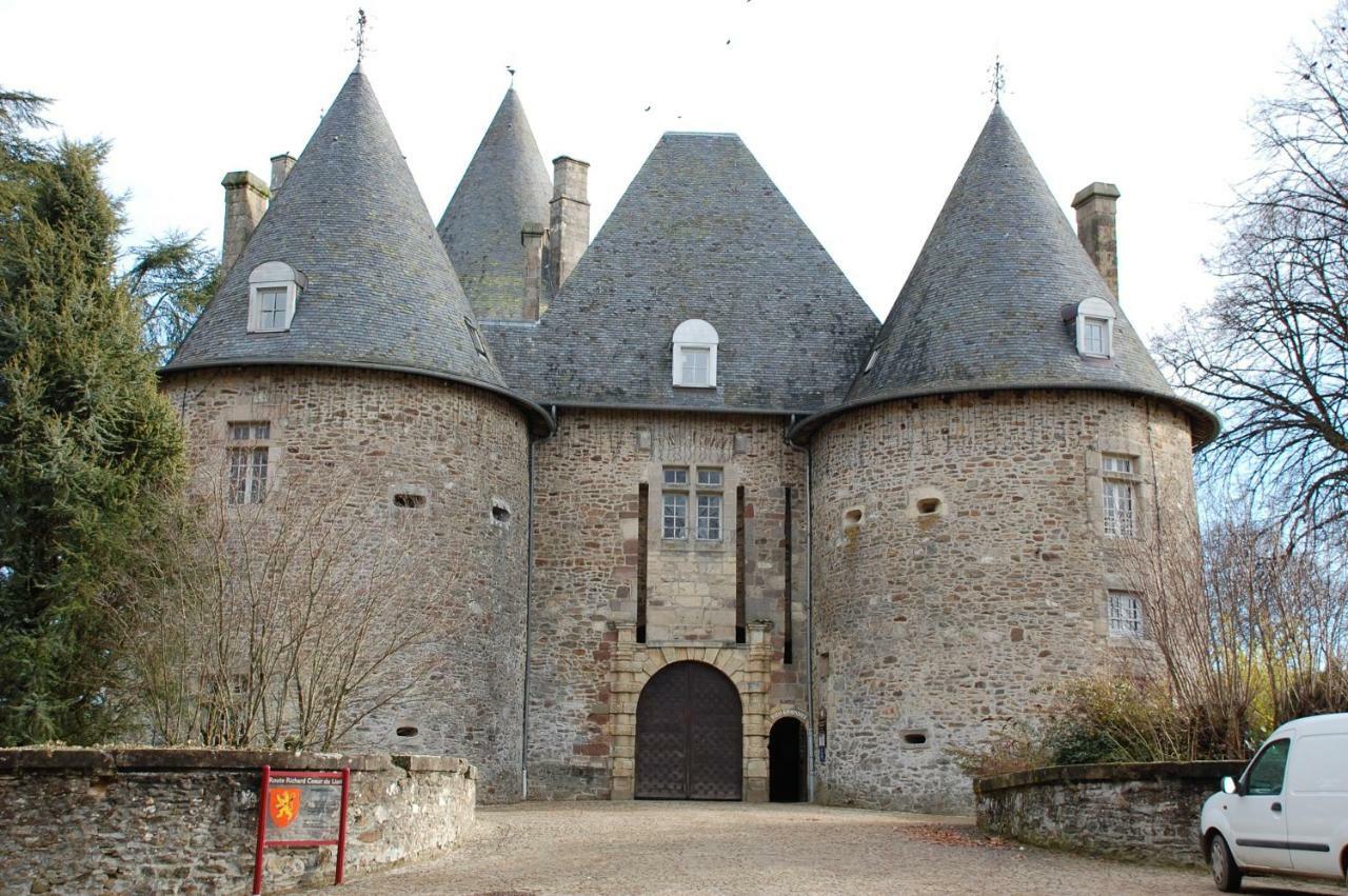 Maison Lyre, Pompadour Hotel Arnac-Pompadour Bagian luar foto